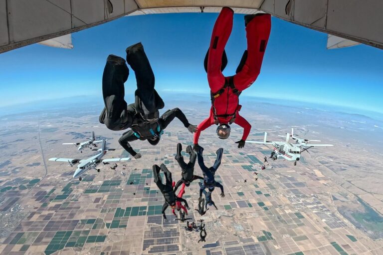 31075-skydives-recorded-on-one-day-in-43-countries.jpg