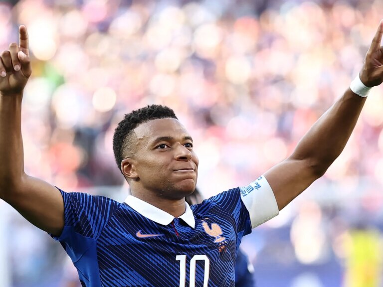 AFP__20260704__B9AD2FT__v2__HighRes__TopshotFblWc2026Match89ParFra-1783408619.jpg