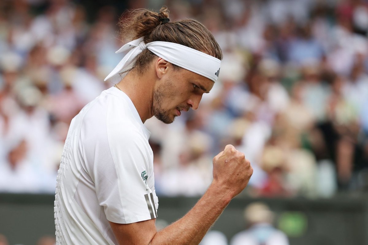 Alexander-Zverev-sweeps-Arthur-Fery-to-reach-his-first-Wimbledon-final.jpg
