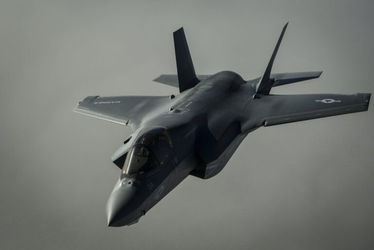 F-35B-fighter-jet-crashes-near-Marine-Corps-base-in-San-Diego.jpg
