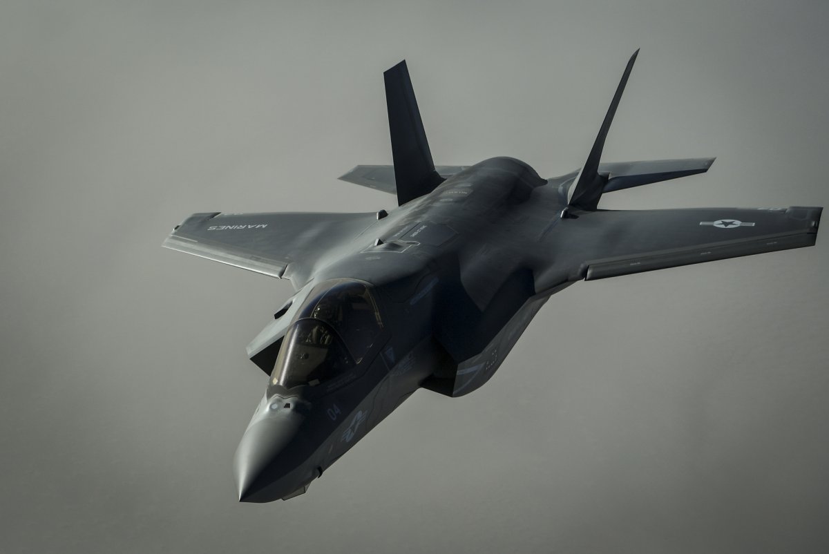 F-35B-fighter-jet-crashes-near-Marine-Corps-base-in-San-Diego.jpg