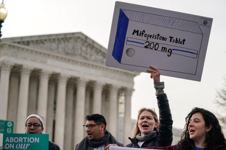 FILES-US-POLITICS-JUSTICE-HEALTH-ABORTION-648brtim.jpeg