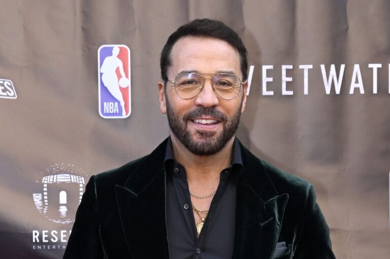 Famous-birthdays-for-July-26-Jeremy-Piven-Kate-Beckinsale.jpg
