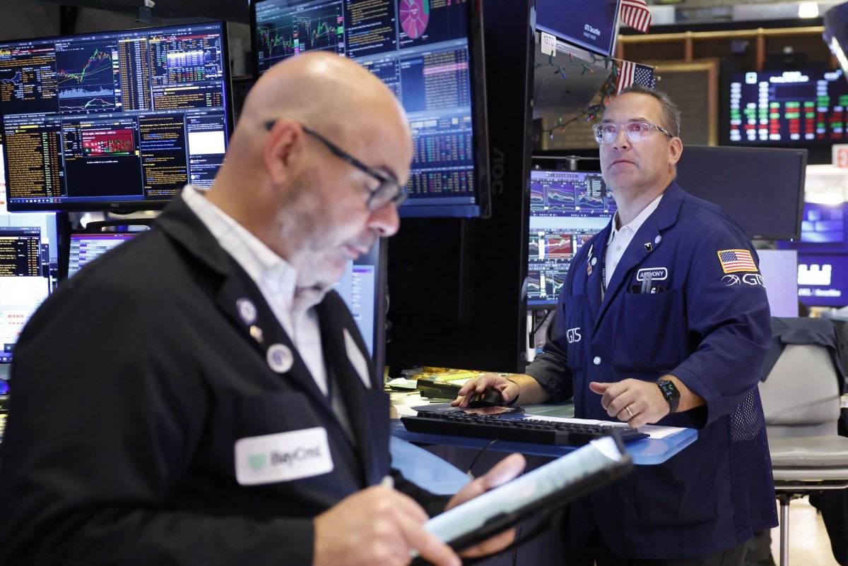 House-passes-bill-to-restrict-not-ban-lawmaker-stock-trading.jpg