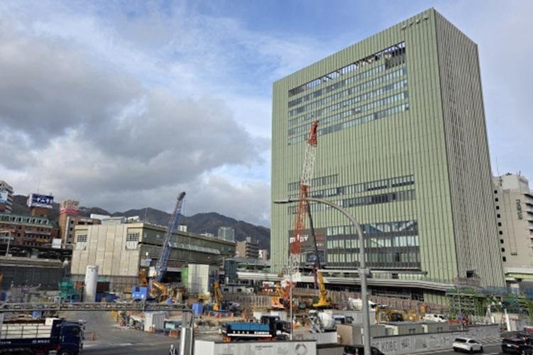 Japan-station-projects-expose-limits-of-large-scale-development.jpg