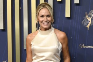 Leanne-Morgan-navigates-divorce-aging-parents-in-Leanne-S2-trailer.jpg