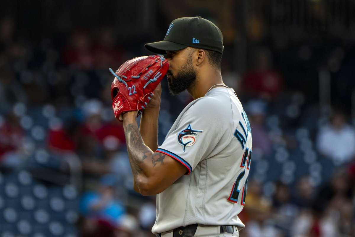 Record-setting-Sandy-Alcantara-aces-Phillies-to-push-Marlins-to-500.jpg