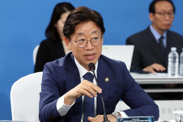 S-Korea-to-establish-low-Earth-orbit-communications-network-by-2035.jpg