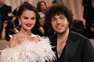 Selena-Gomez-Becky-G-join-Benny-Blanco-on-Te-Olvido-La-La.jpg