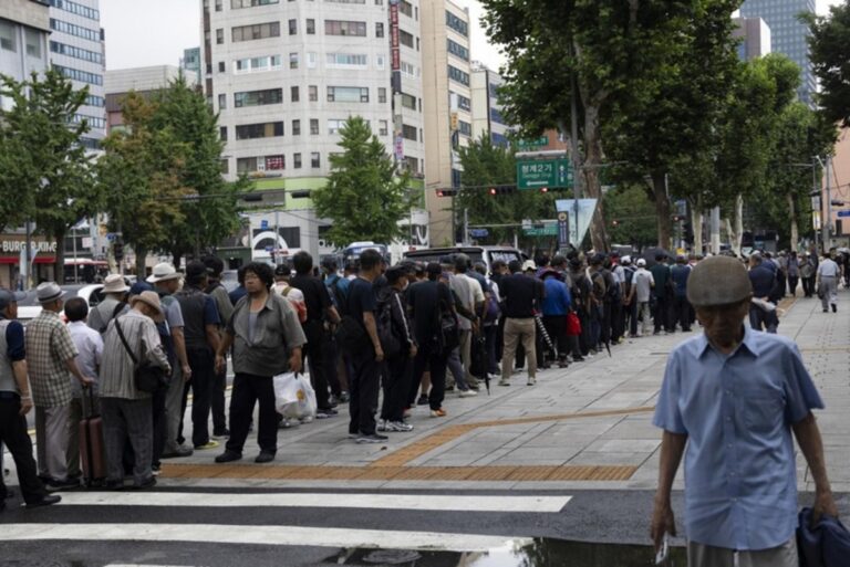 South-Koreas-elderly-population-exceeds-20-for-first-time.jpg