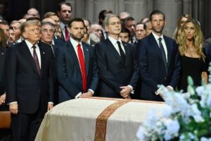 Trump-Zelensky-Netanyahu-and-others-honor-Sen-Lindsey-Graham.jpg