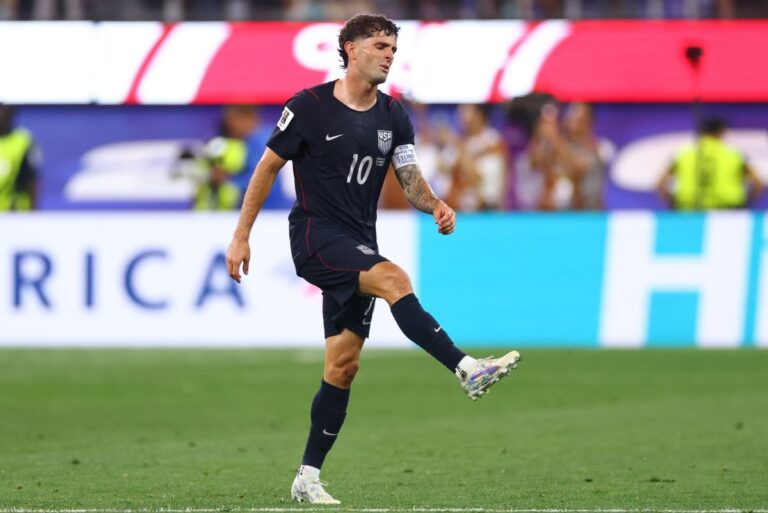 USAs-Christian-Pulisic-fractured-leg-in-World-Cup-loss-to-Belgium.jpg