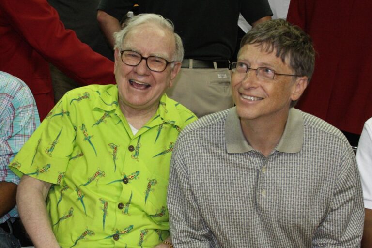 Warren-Buffet-snubs-Bill-Gates-Foundation-for-Epstein-ties.jpg