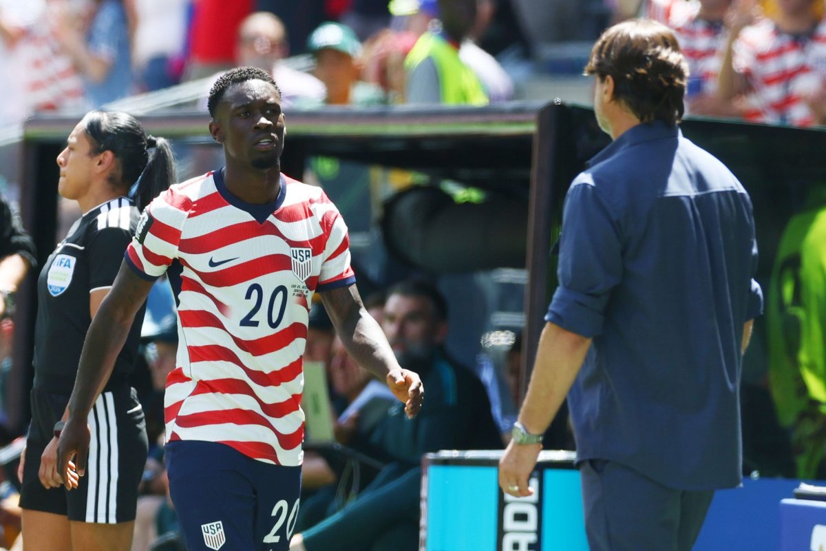 World-Cup-USA-survives-Bosnia-Herzegovina-but-lose-Balogun-for-R16.jpg