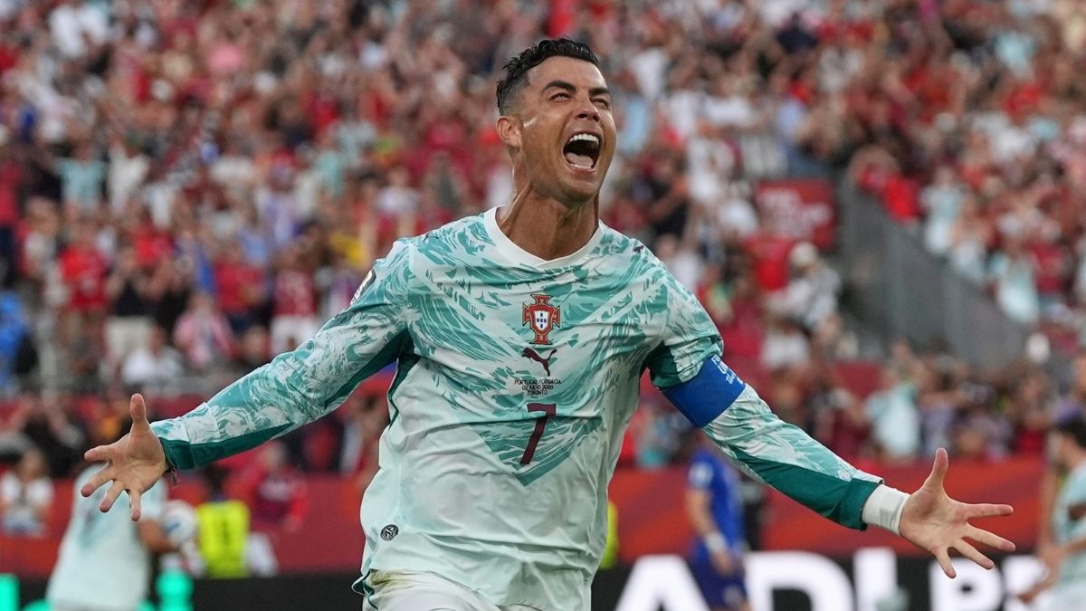 cristianoronaldo-tn-32151783313914.jpg