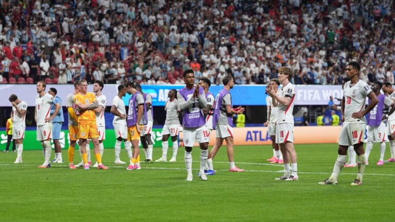 england-players-after-wc-exit-1200-94781784153576.jpg