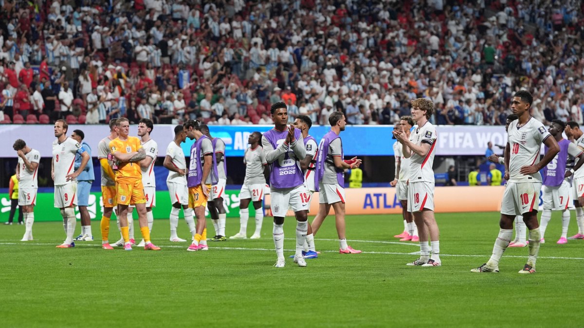 england-players-after-wc-exit-1200-94781784153576.jpg