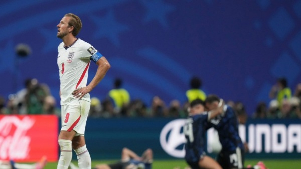 englandworldcup-tn-66531784179909.jpg
