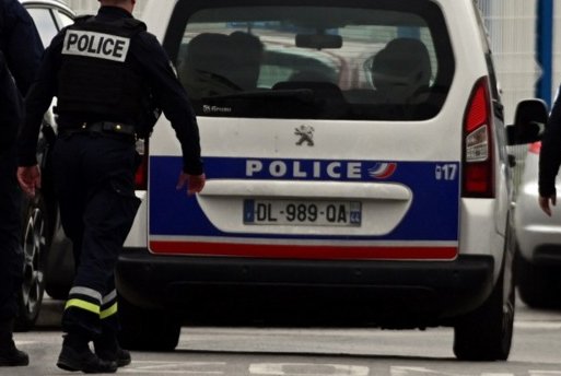 2-police-officers-attacked-wounded-in-France-suspect-arrested.jpg