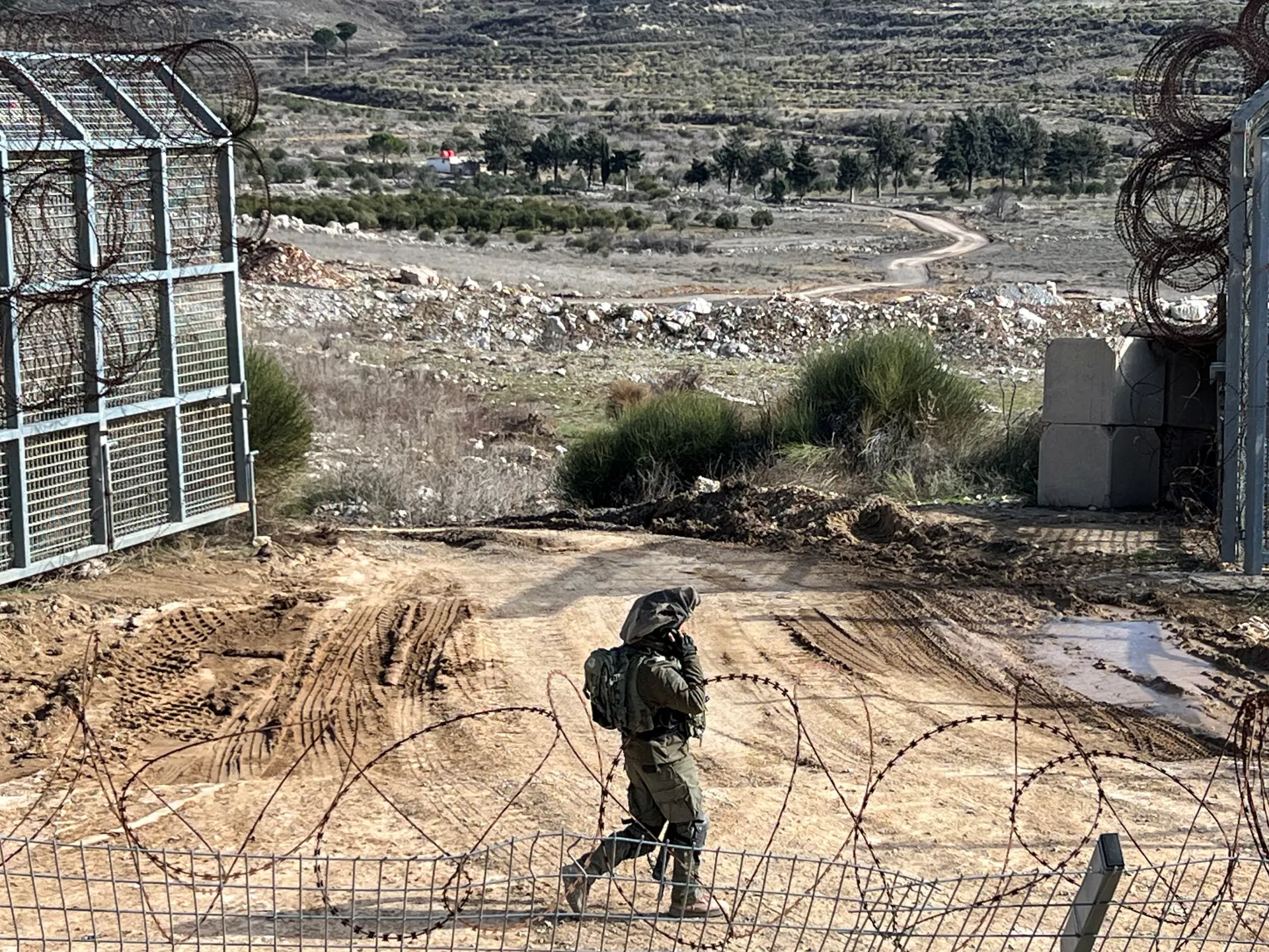 2025-01-05T132707Z_766299342_RC2L3CAJNJL1_RTRMADP_3_SYRIA-SECURITY-GOLAN-HEIGHTS-1786412174.jpg