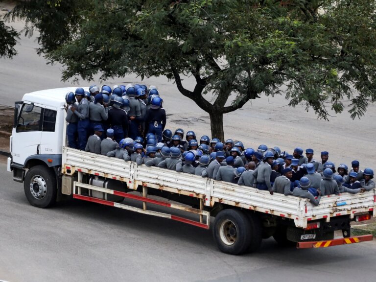 2025-03-31T165518Z_1768759297_RC27ODAO6FCT_RTRMADP_3_ZIMBABWE-POLITICS-1744104453.jpg