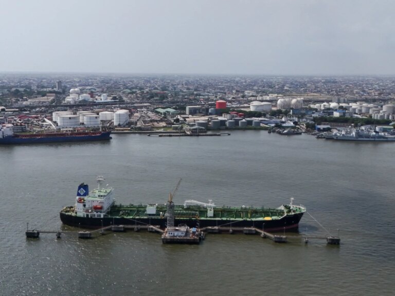 2025-12-02T185800Z_1303683200_RC2E8IAYBRWS_RTRMADP_3_NIGERIA-ECONOMY-1786874772.jpg