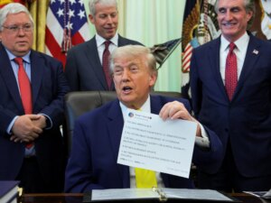 2026-06-04T205101Z_1648462924_RC27NLA7RQ0W_RTRMADP_3_USA-TRUMP-COAL-1786419242.jpg
