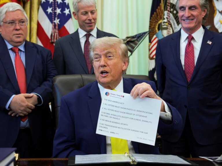 2026-06-04T205101Z_1648462924_RC27NLA7RQ0W_RTRMADP_3_USA-TRUMP-COAL-1786419242.jpg