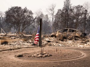 2026-08-03T192028Z_1677678010_RC27RMAS8CW4_RTRMADP_3_USA-WILDFIRES-WASHINGTON-1785812068.jpg