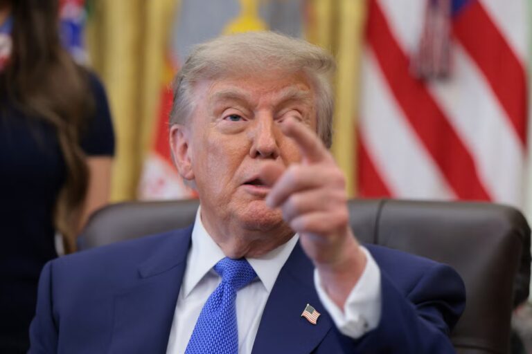 2026-08-10T194035Z_955614705_RC2VVMAP70Q8_RTRMADP_3_USA-TRUMP-VACCINES.JPG