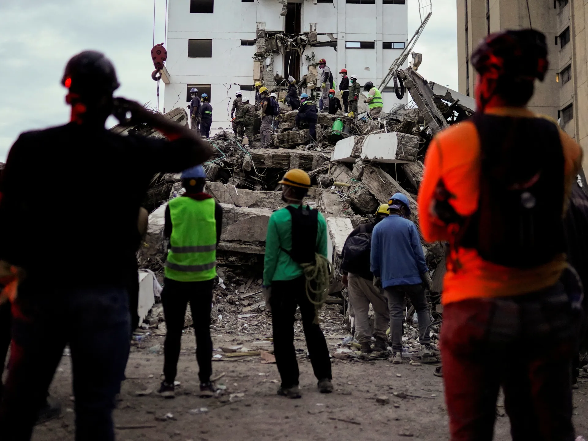 2026-08-13T014916Z_1212780359_RC2BXMARKLRT_RTRMADP_3_COLOMBIA-QUAKE-1786586152.jpg