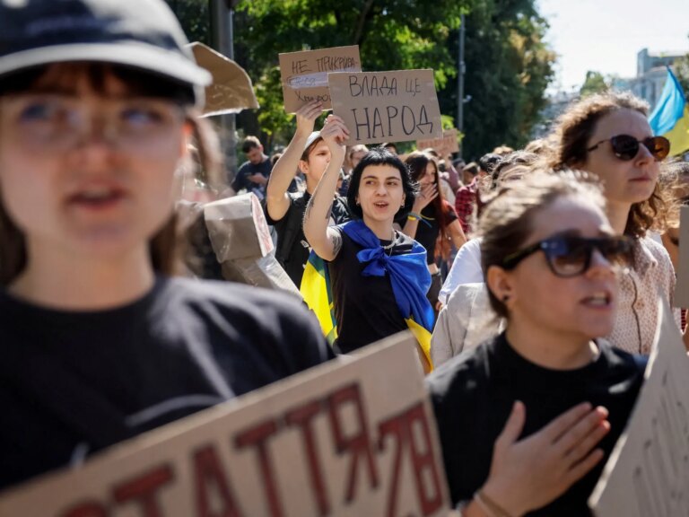 2026-08-19T102620Z_1163451847_RC2K1NAYDMCC_RTRMADP_3_UKRAINE-CRISIS-PROTESTS-1787226510.jpg