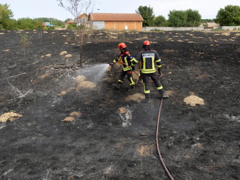 2026-08-23T131857Z_509418549_RC2A4NA72YG1_RTRMADP_3_EUROPE-WEATHER-SERBIA-WILDFIRE-1787536541.jpg