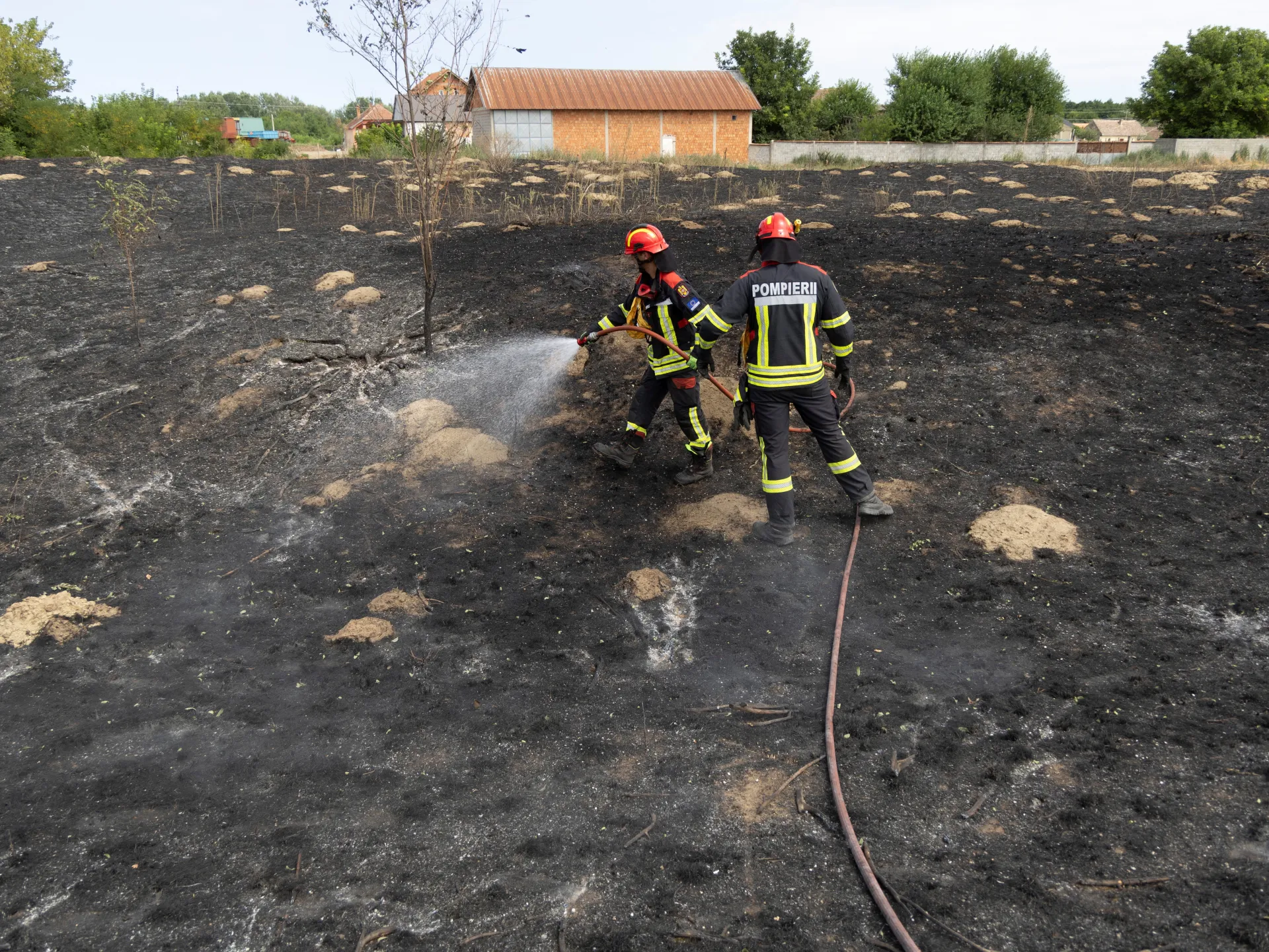 2026-08-23T131857Z_509418549_RC2A4NA72YG1_RTRMADP_3_EUROPE-WEATHER-SERBIA-WILDFIRE-1787536541.jpg