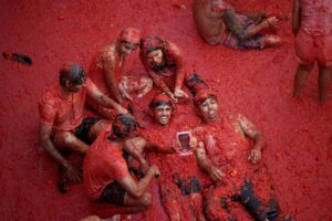 2026-08-26T125737Z_549687659_RC2C6NAWY7TG_RTRMADP_3_SPAIN-CULTURE-TOMATO-FIGHT.JPG