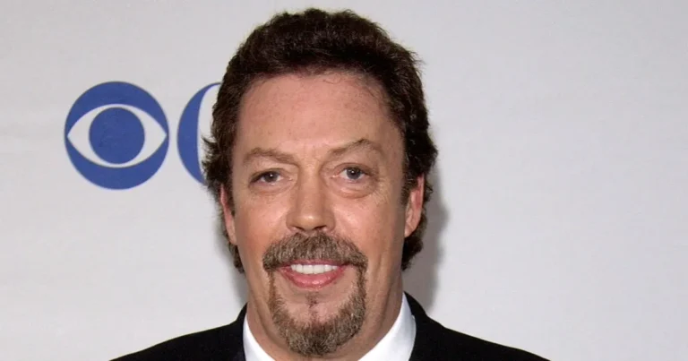 2026-08-26T162710Z_1173093991_RC2G6NA93O6W_RTRMADP_3_PEOPLE-TIM-CURRY-1787782760_a20528-1787793650.j.webp