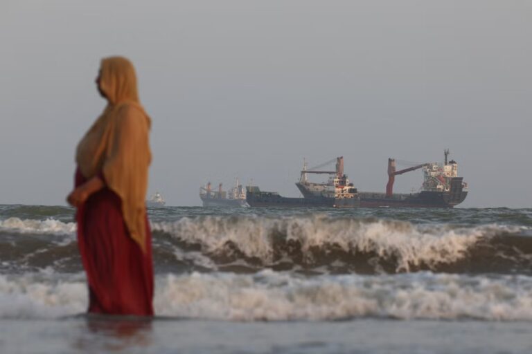 2026-08-26T175533Z_227767937_RC2E6NA7BEC2_RTRMADP_3_IRAN-CRISIS-HORMUZ.JPG