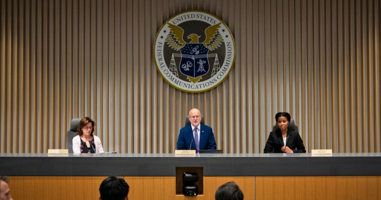 260715-fcc-carr-mn-1015-69a023.jpg