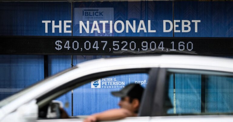 260819-us-national-debt-ew-644p-700f93.jpg