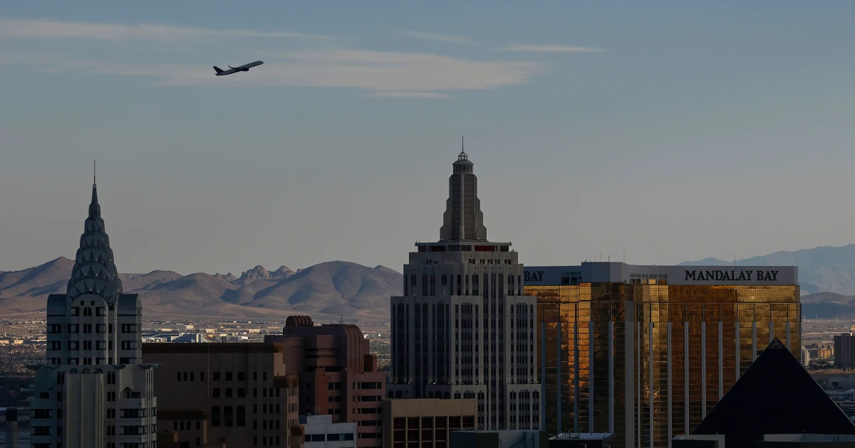 260821-vegas-airport-vsb-2040-f77747.jpg