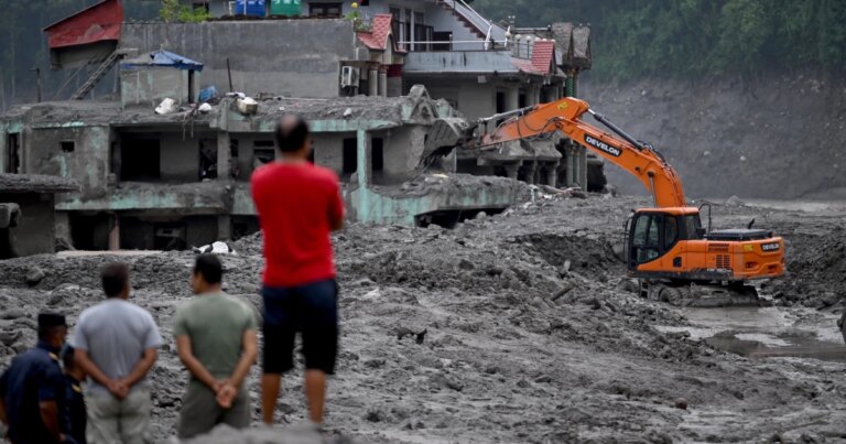 260831-nepal-flooding-cc-0124a-580d7e.jpg
