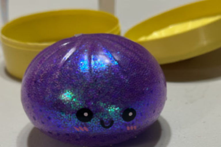 2_Squishybuntoycontainingwaterbeads.png