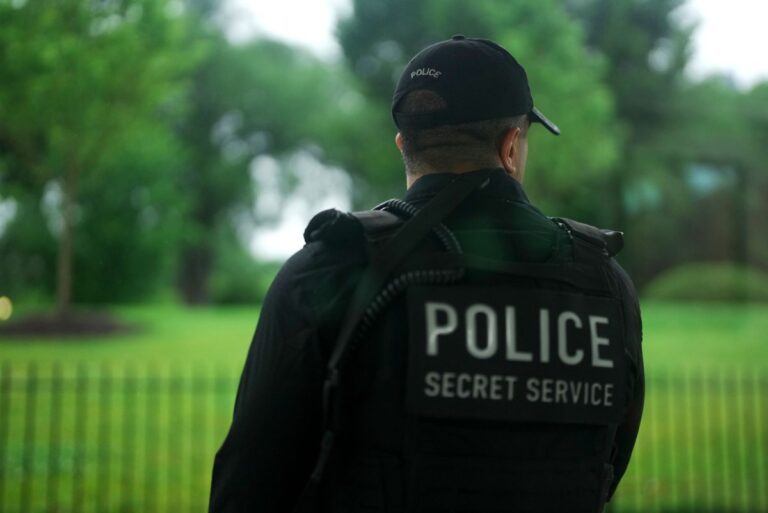 3-Secret-Service-employees-put-on-leave-during-misconduct-probe.jpg