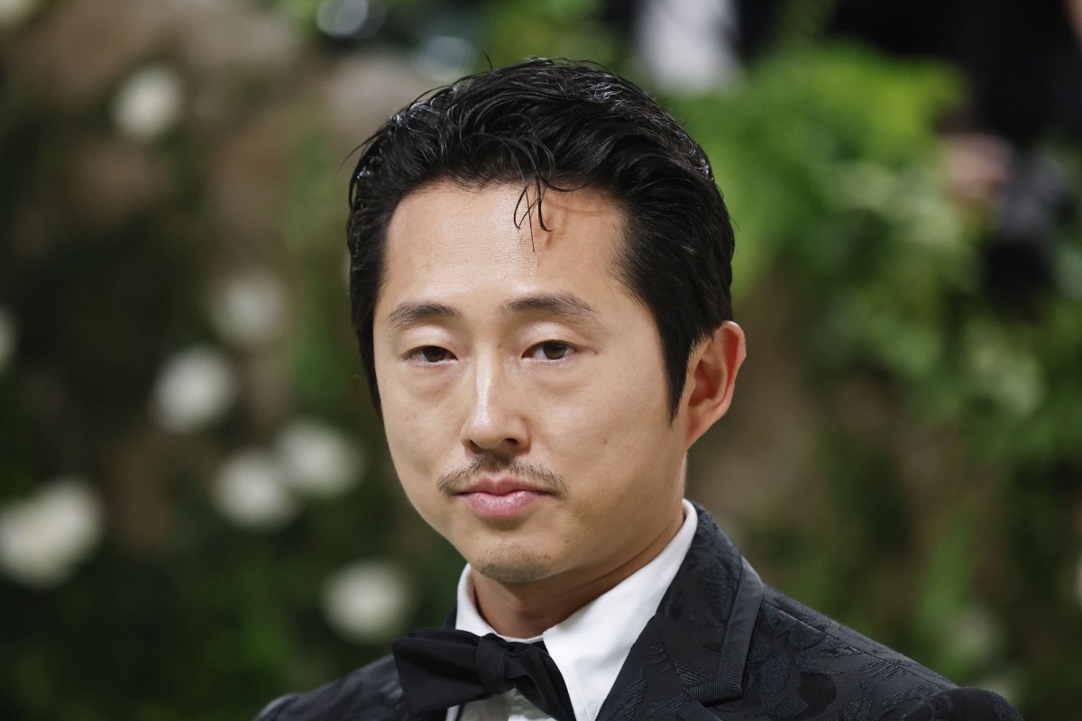 Beef-Walking-Dead-actor-Steven-Yeun-to-star-in-Netflixs-Pagans.jpg