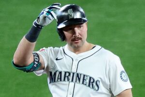 Cal-Raleigh-rips-career-high-3-homers-to-help-Mariners-beat-Phillies.jpg