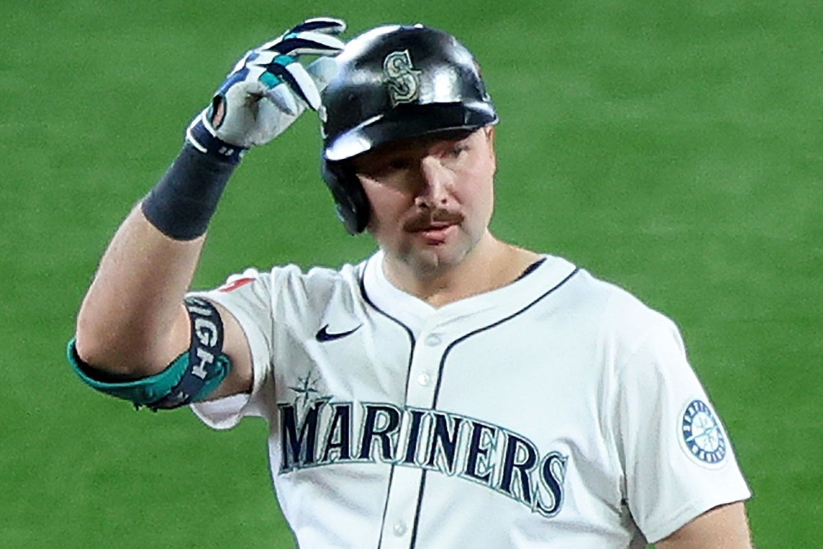Cal-Raleigh-rips-career-high-3-homers-to-help-Mariners-beat-Phillies.jpg