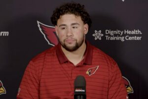 Cardinals-Chase-Bisontis-injures-knee-coach-offers-gloomy-prognosis.jpg