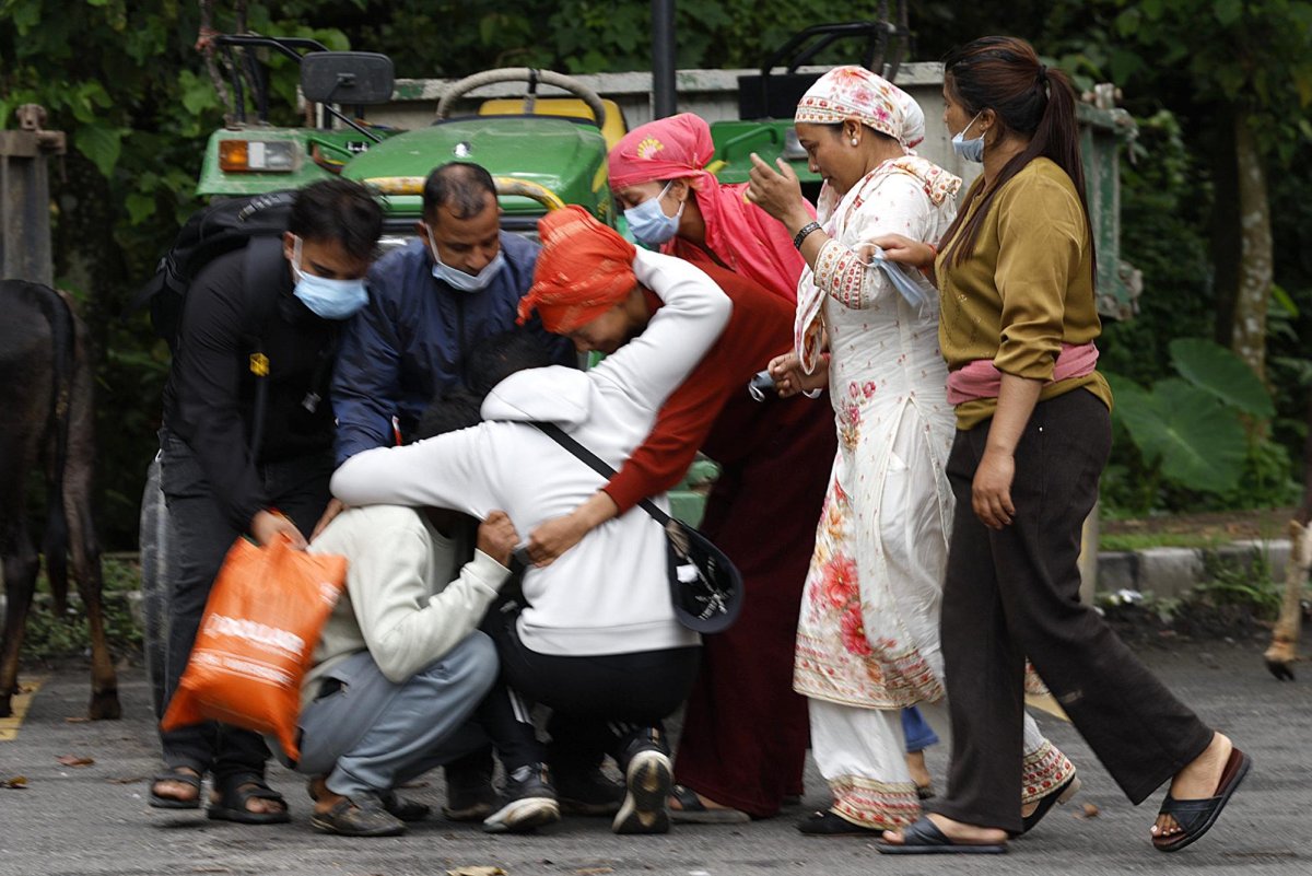 Death-toll-in-Nepali-floods-surpasses-900-with-thousands-still-missing.jpg