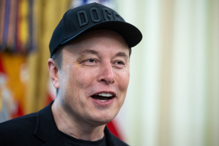 Elon-Musk-awarded-Order-of-Freedom-for-helping-keep-Ukraine-online.jpg