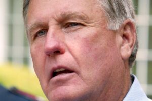 Former-MLB-pitcher-Tommy-John-known-for-namesake-surgery-dies-at-83.jpg